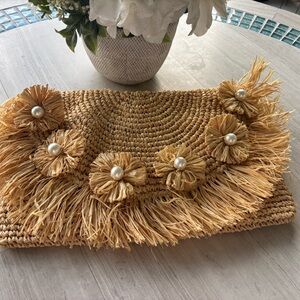 Raffia Floral Pearl Clutch in Natural Tan
